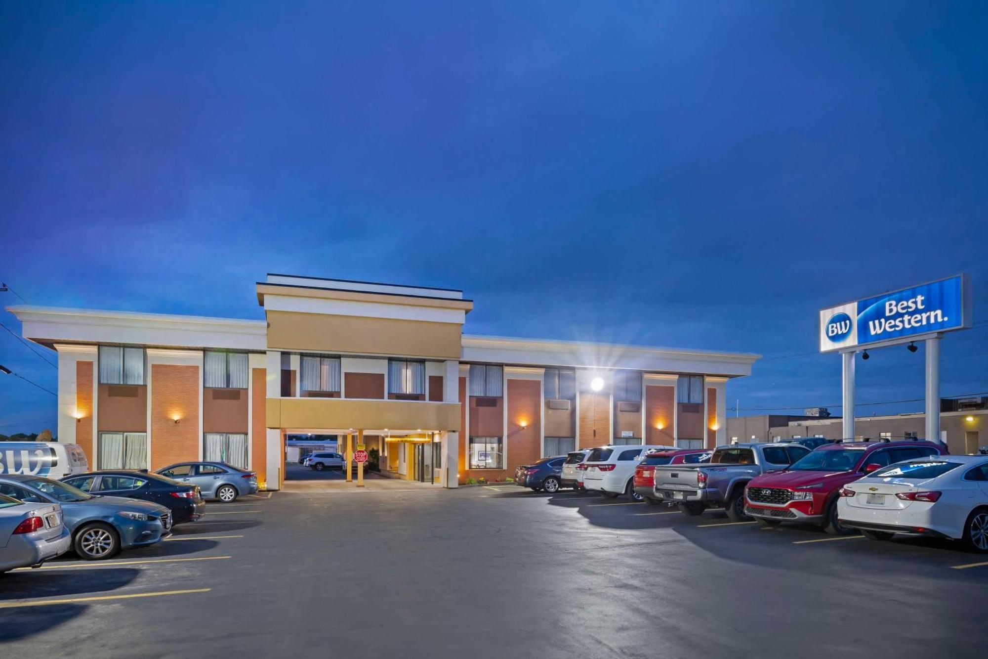 Best Western Inn At The Rochester Airport Εξωτερικό φωτογραφία